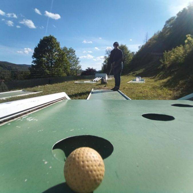 Piscine et mini-golf au camping L&#8217;Orée du Bois (Le Ménil,Vosges) Belfort 1