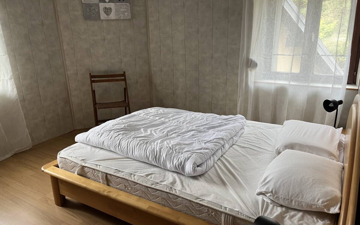 CHAMBRE 1 LIT DOUBLE 1 1200X750 | L'orée du bois Location d’appartement Munster